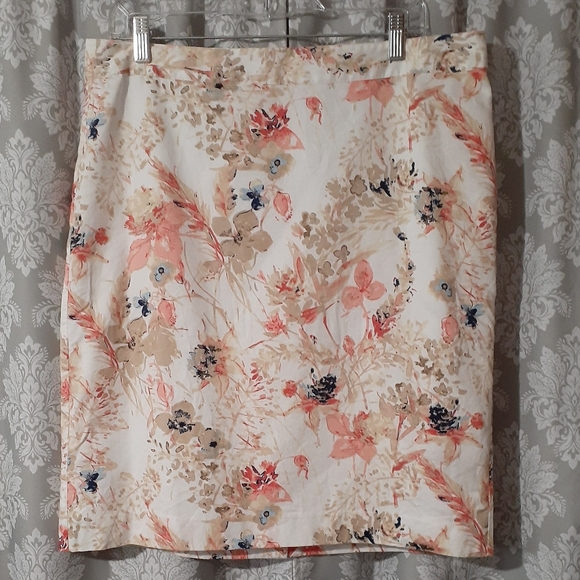 Van Heusen Dresses & Skirts - Van Heusen Skirt